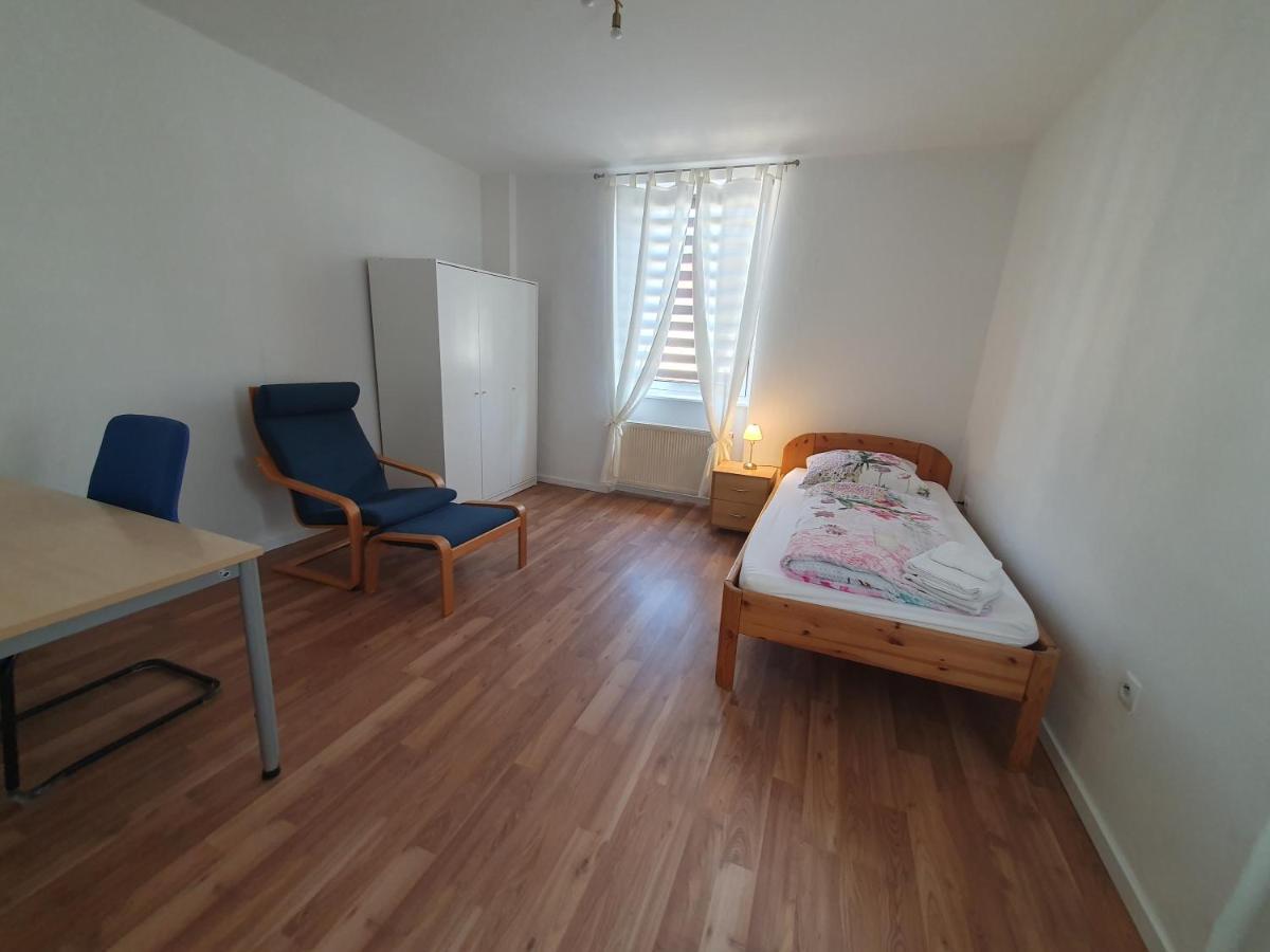 Privatzimmer Im Schlesischen Viertel - Nahe Uniklinik Magonza Esterno foto